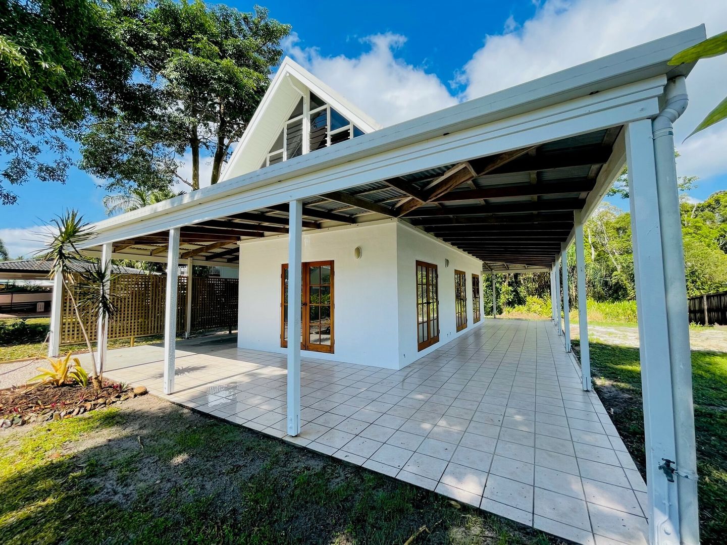 75 Holland St, Wongaling Beach QLD 4852, Image 1