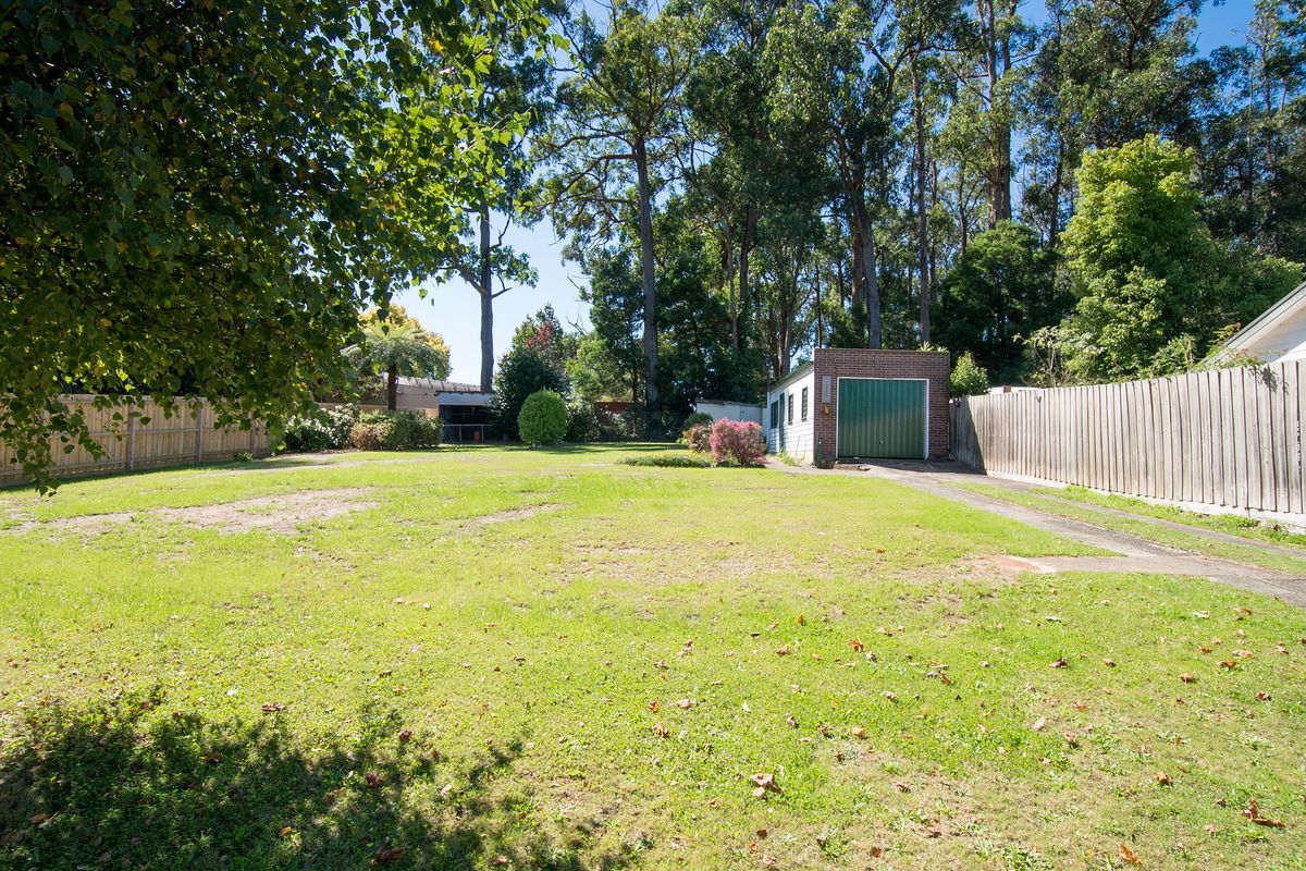 4 Nugent Street, Monbulk VIC 3793, Image 2