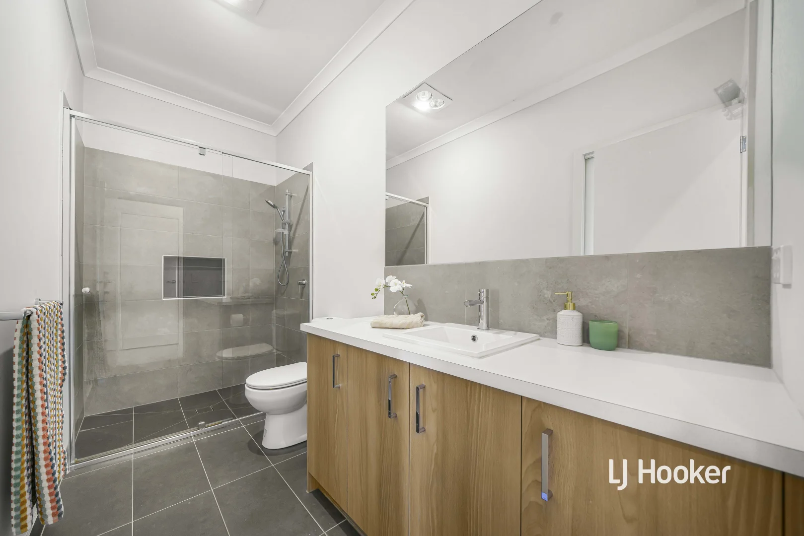 Additional image 4 of 86 Treeve Parkway, Werribee VIC 3030