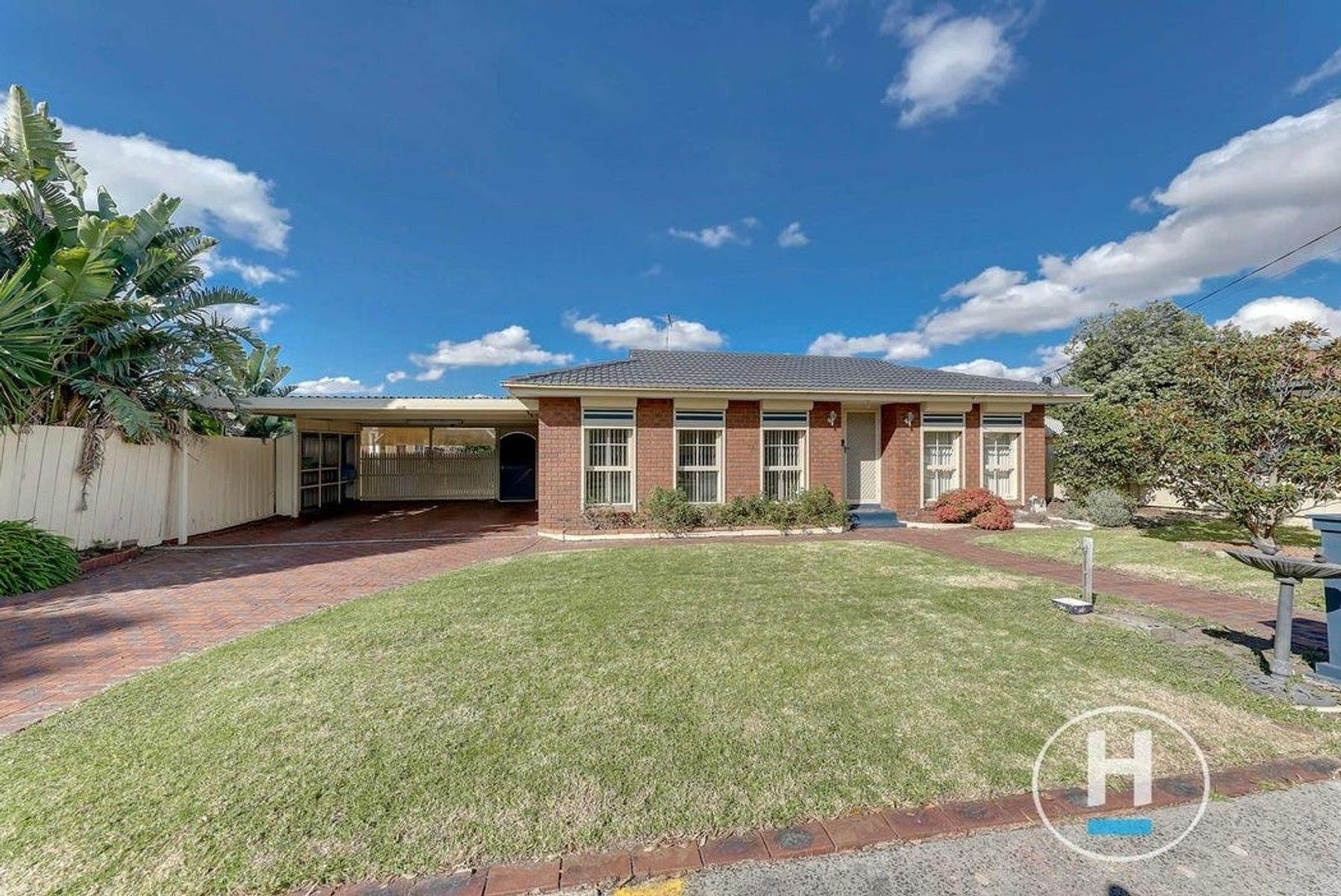 3 bedrooms House in 1 Walton Close CRAIGIEBURN VIC, 3064