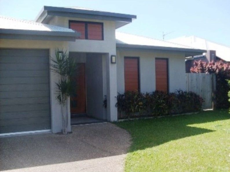 4 bedrooms House in  KEWARRA BEACH QLD, 4879