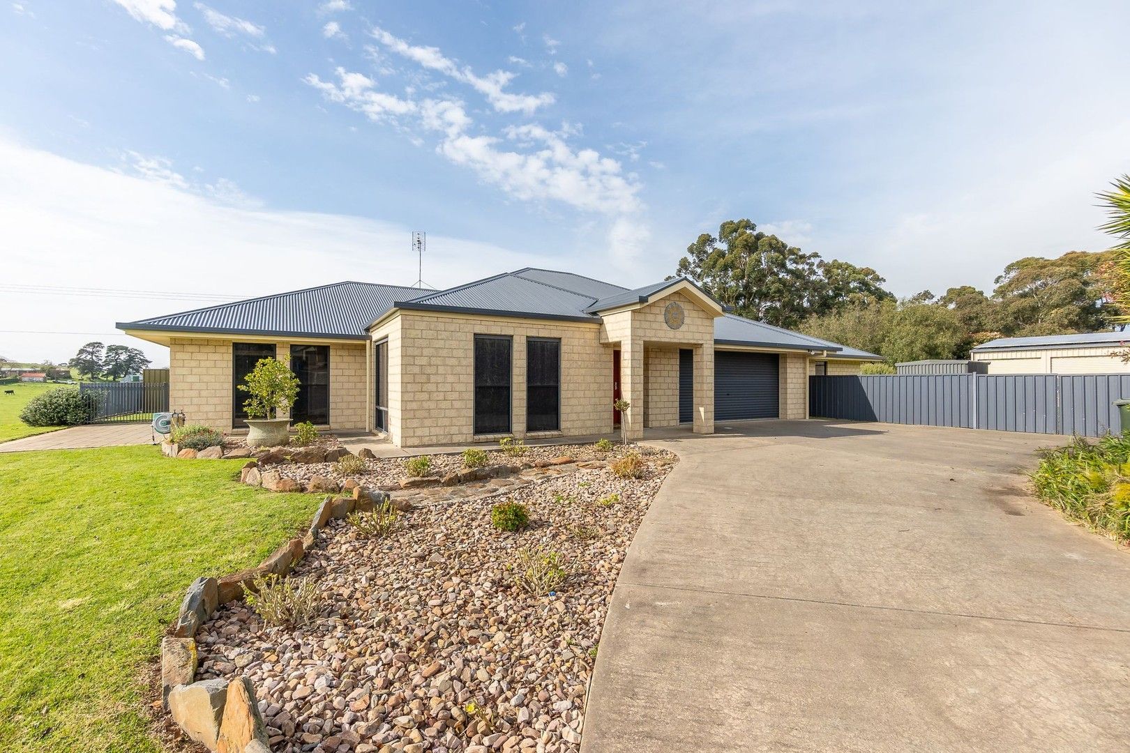 4 bedrooms House in 16 DAWN COURT MOUNT GAMBIER SA, 5290