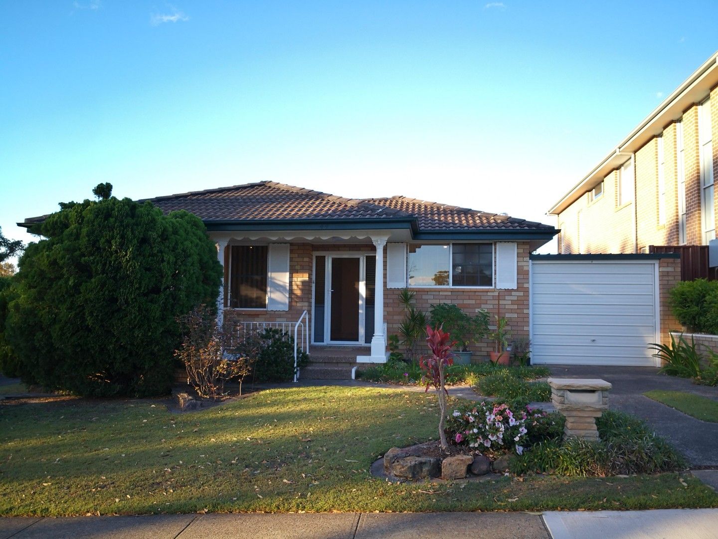 3 bedrooms Villa in 1/44 Bassett Street HURSTVILLE NSW, 2220