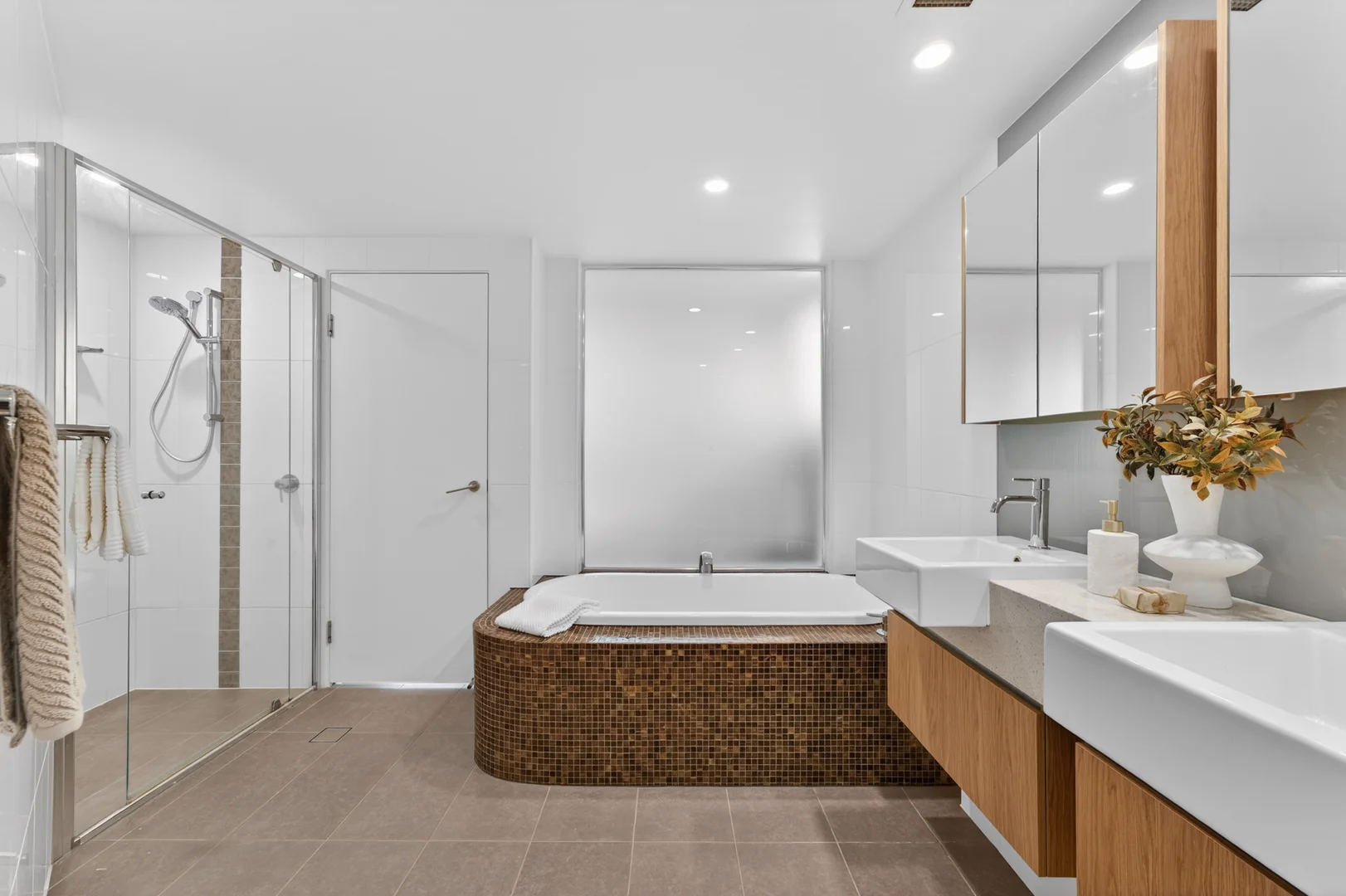 Additional image 12 of 15T/28 Bayview Street, Runaway Bay QLD 4216