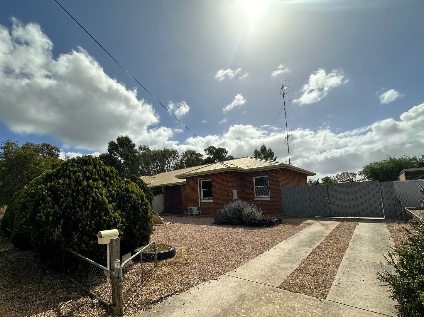 3 bedrooms House in 17 Lyons St CRYSTAL BROOK SA, 5523