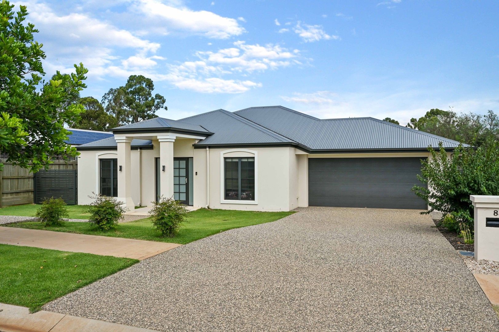 4 bedrooms House in 84 Webcke Crescent KLEINTON QLD, 4352