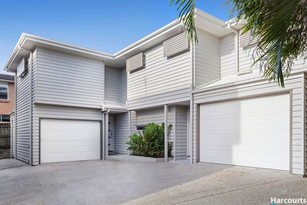 3 bedrooms Townhouse in 2/11 Alexandra Street BALMORAL QLD, 4171