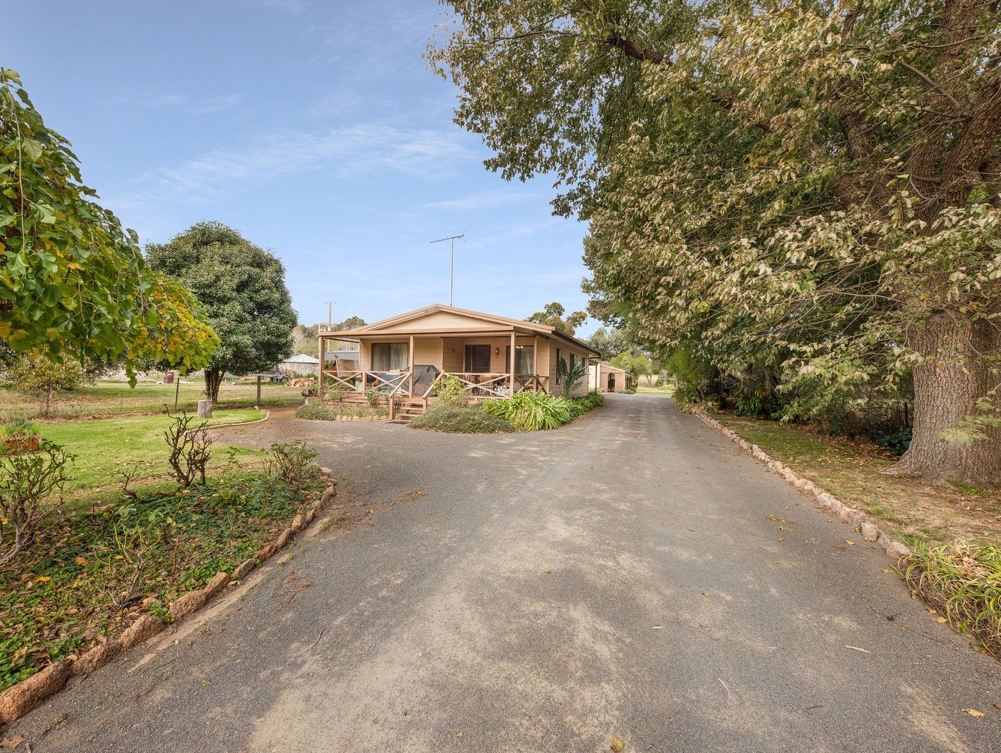 16 Main Street, Eldorado VIC 3746, Image 0