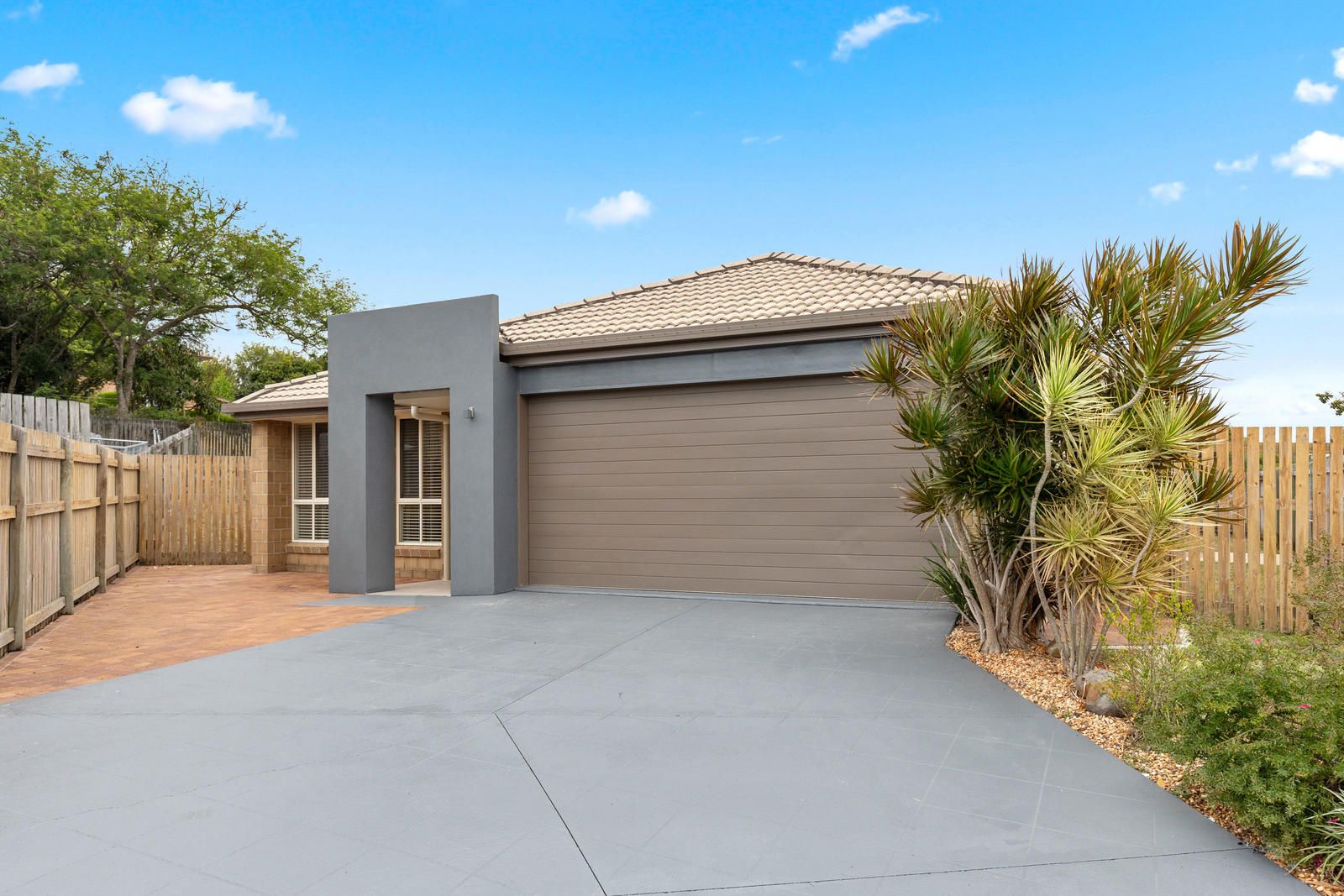 4 bedrooms House in 5 Zac Ct URRAWEEN QLD, 4655