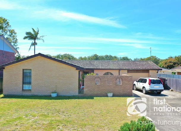 13 Kennewell Parade, Tuncurry NSW 2428