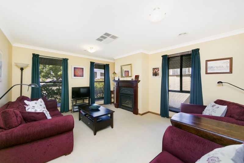 44 Stonehaven Circuit, Queanbeyan East NSW 2620, Image 1