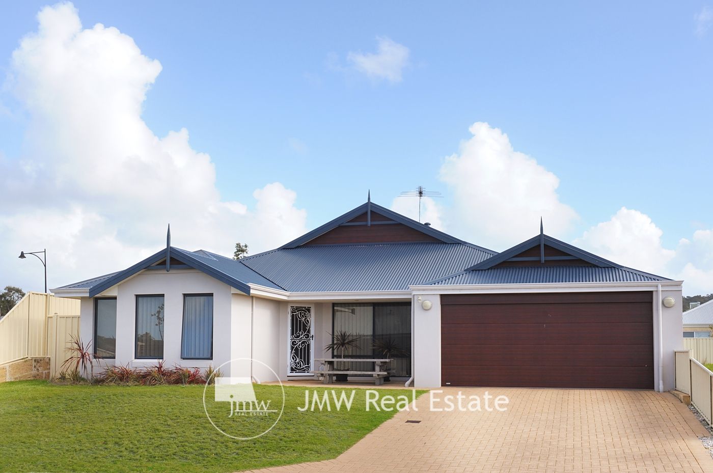 4 bedrooms House in 60 Cherry Hills Circle DUNSBOROUGH WA, 6281