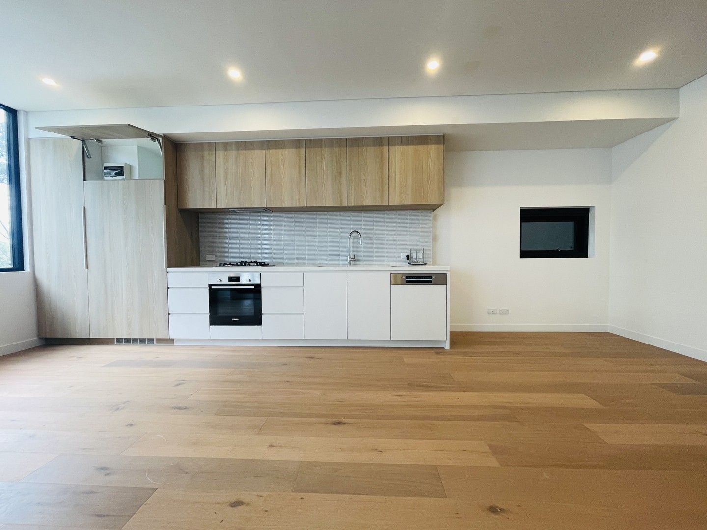 1 bedrooms Apartment / Unit / Flat in 606/161 Epping Road MACQUARIE PARK NSW, 2113