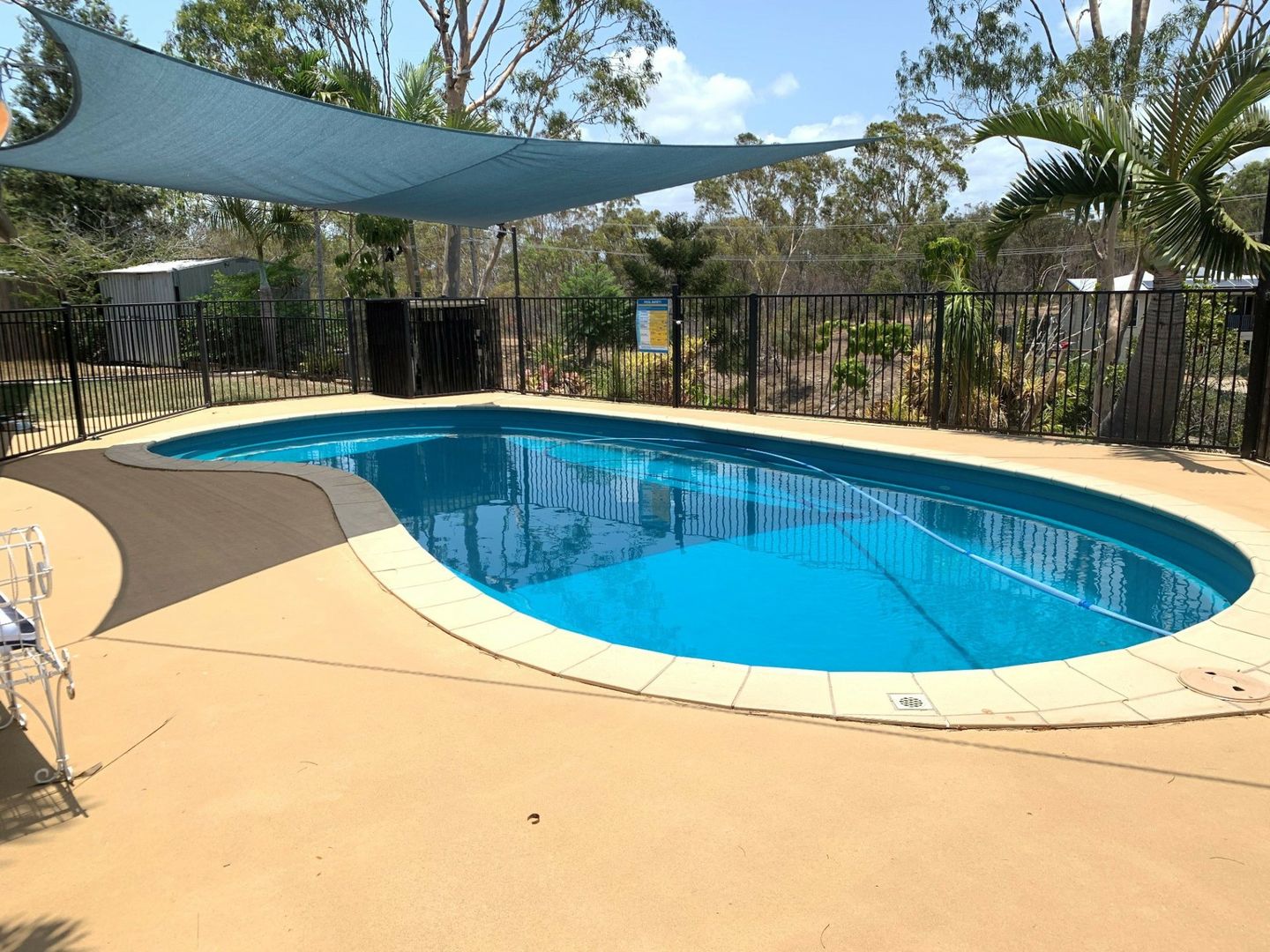 18 Chauvel Court, Boyne Island QLD 4680, Image 2