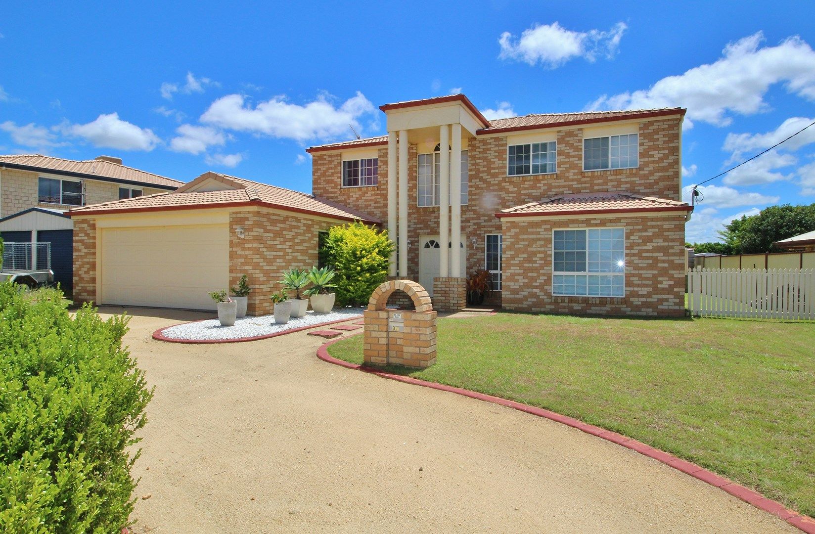 37 WINDSOR CIRCLE, Kingaroy QLD 4610, Image 0