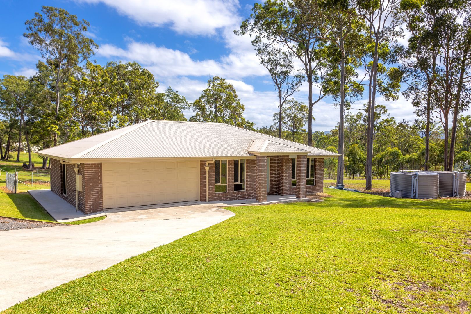 77 Warrina Circuit, Minimbah NSW 2312, Image 1