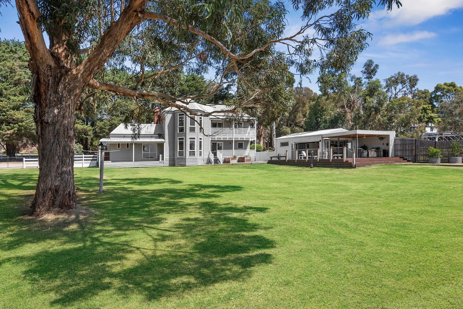 6 bedrooms House in 168 Eramosa Road West SOMERVILLE VIC, 3912