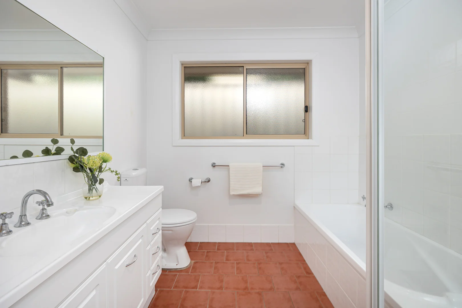 Additional image 10 of 2/2 Hargrave Avenue, Lloyd NSW 2650