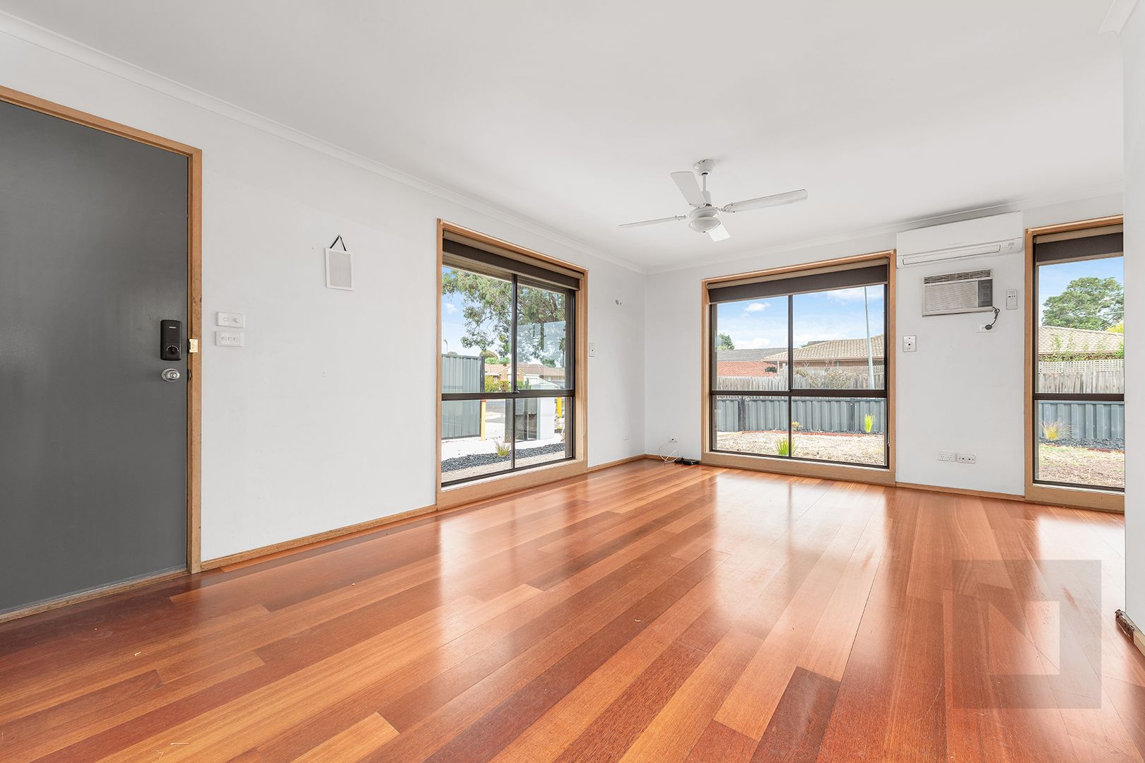 8 Mulwala Garden, St Albans VIC 3021 House For Rent Domain
