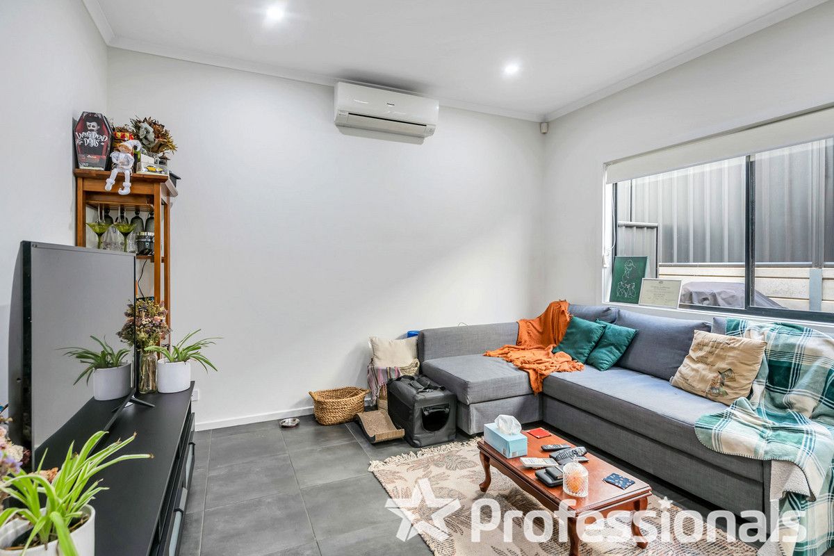 44 Adamson Street, Blakeview SA 5114, Image 2