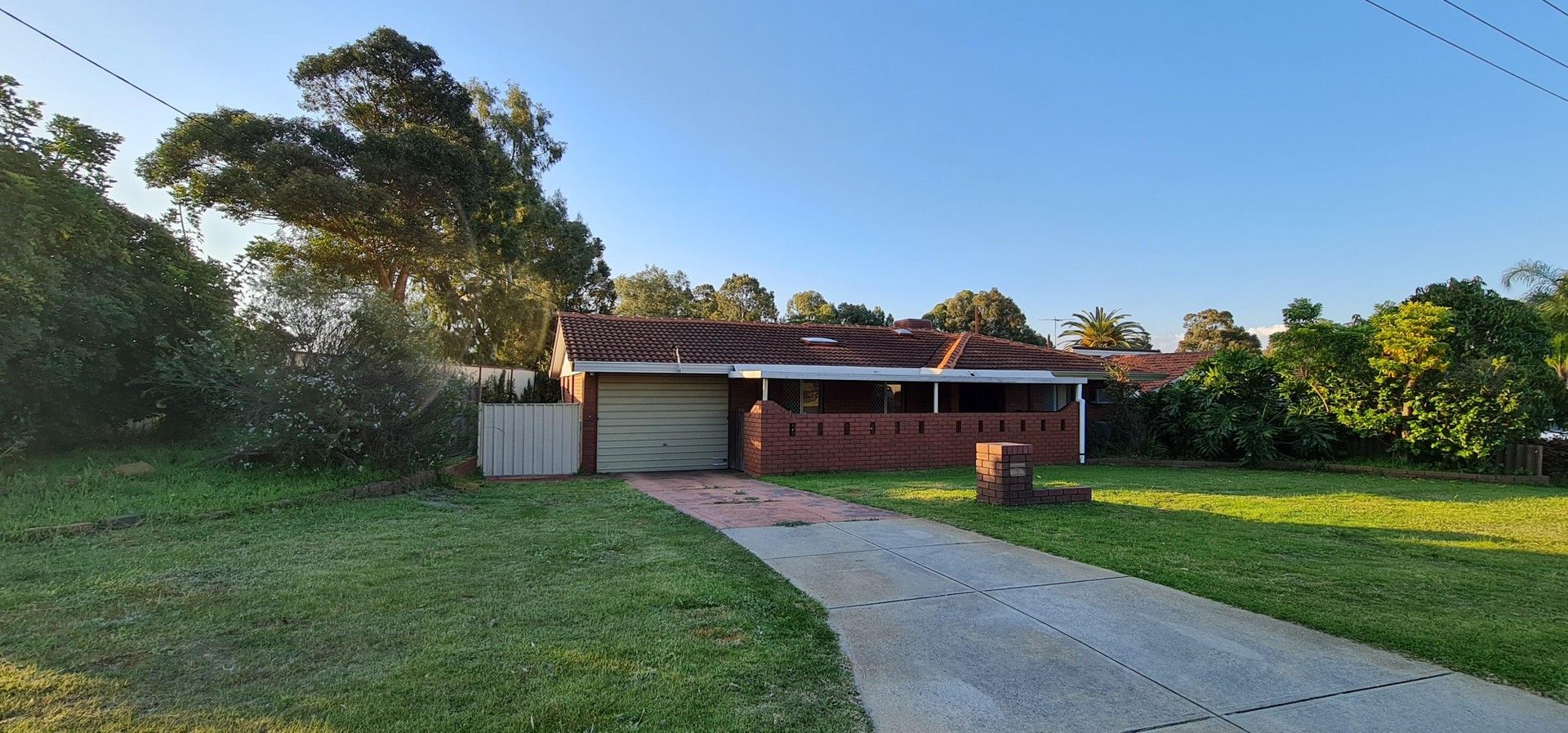 4 bedrooms House in 9 Placina Place WILLETTON WA, 6155