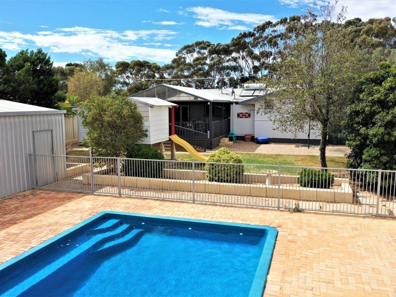 2 Clark Avenue, Lake Grace WA 6353, Image 0