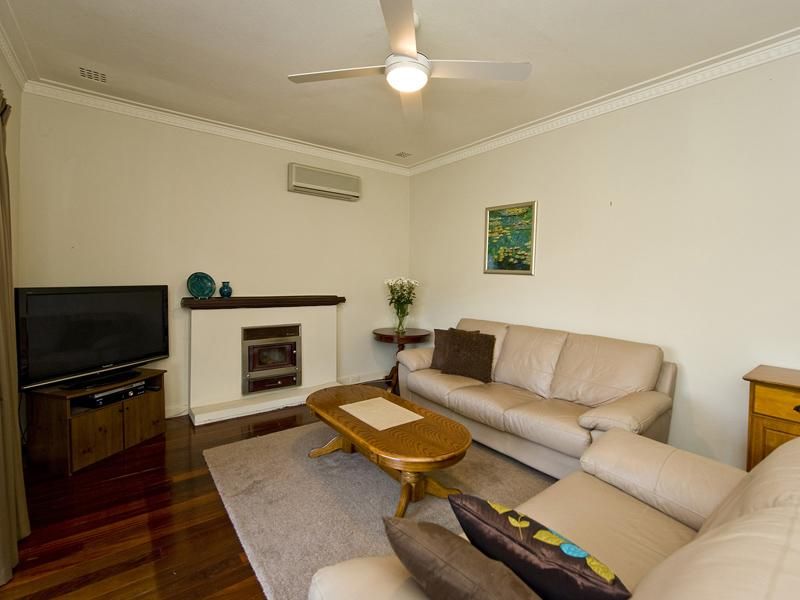 49 Dover Road, SCARBOROUGH WA 6019, Image 2