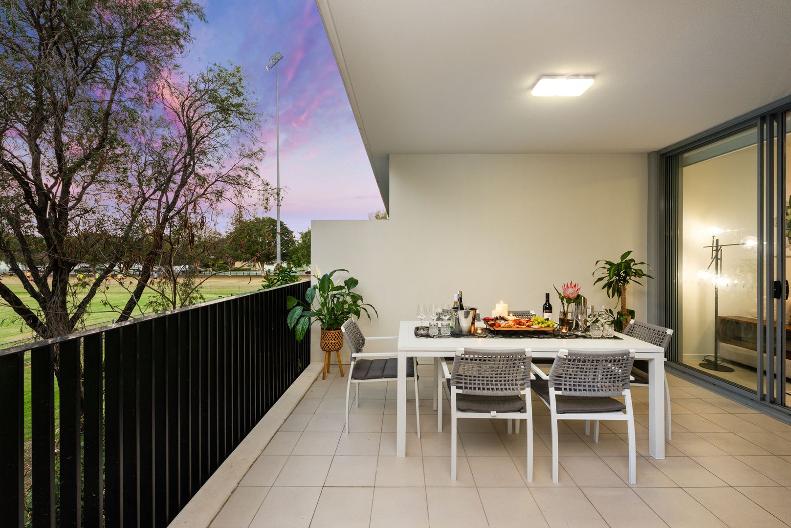 4/15 Barramul Street, Bulimba QLD 4171, Image 2