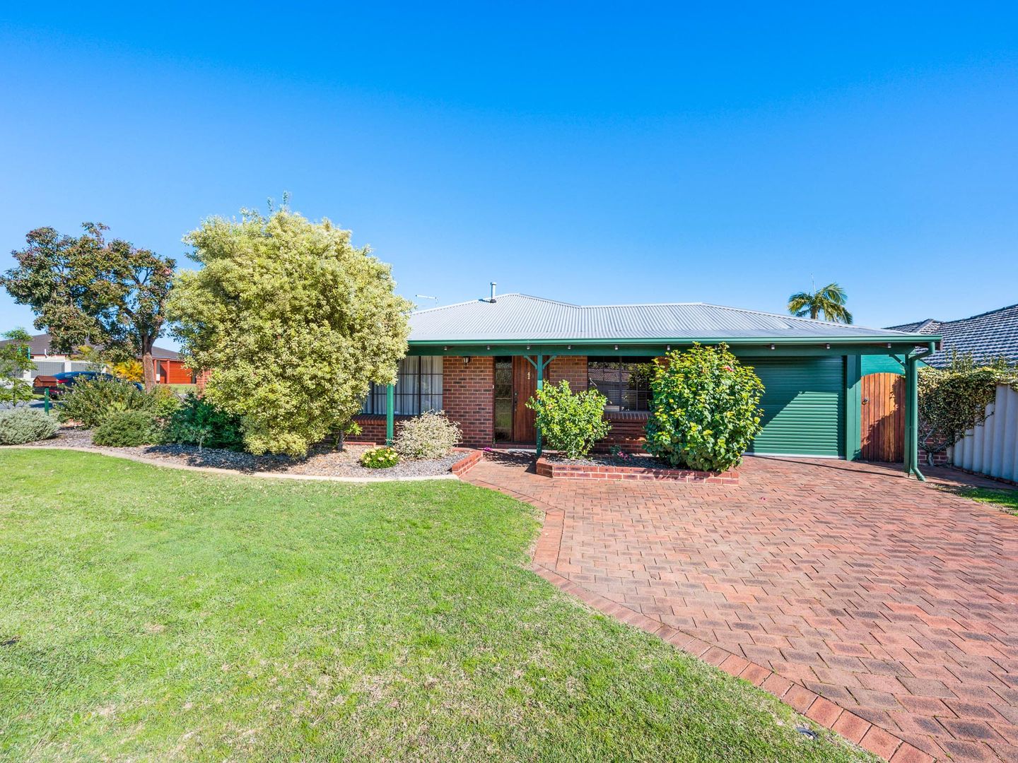 1 Elbury Court, Kingsley WA 6026, Image 2