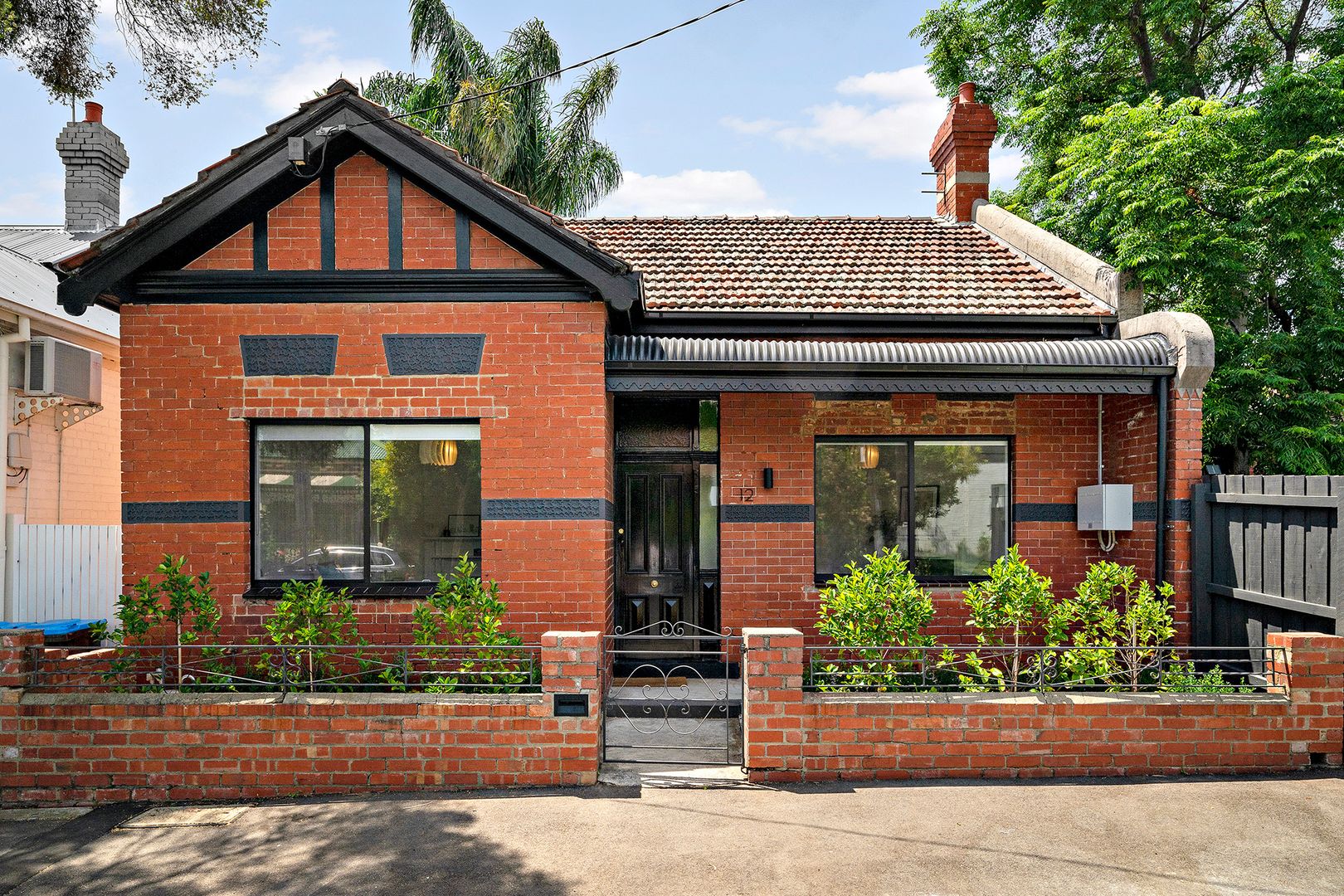 12 Upton Road, Windsor Property History & Address Research Domain