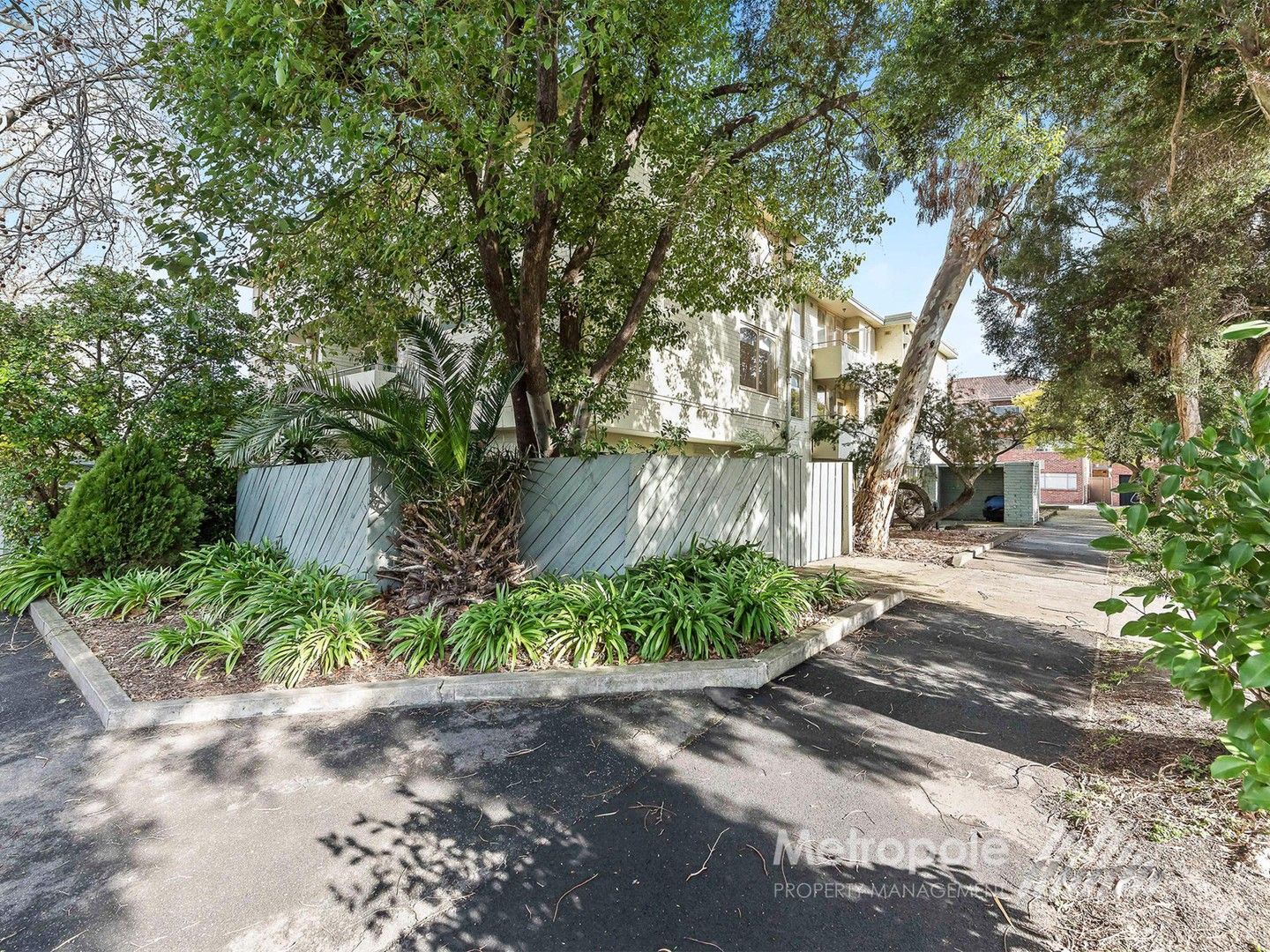 2 bedrooms Apartment / Unit / Flat in  ST KILDA EAST VIC, 3183