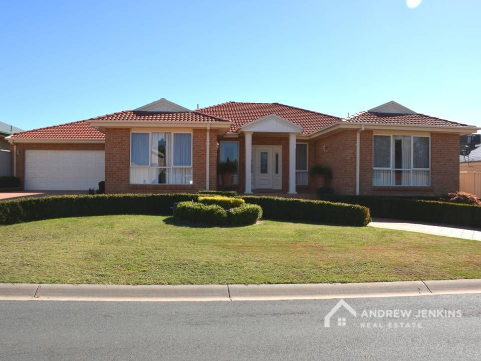 Cobram VIC 3644 4 beds house for Sale, 489,000 2014341162 Domain