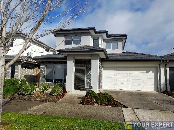 3 bedrooms House in 93 Moondarra Drive BERWICK VIC, 3806