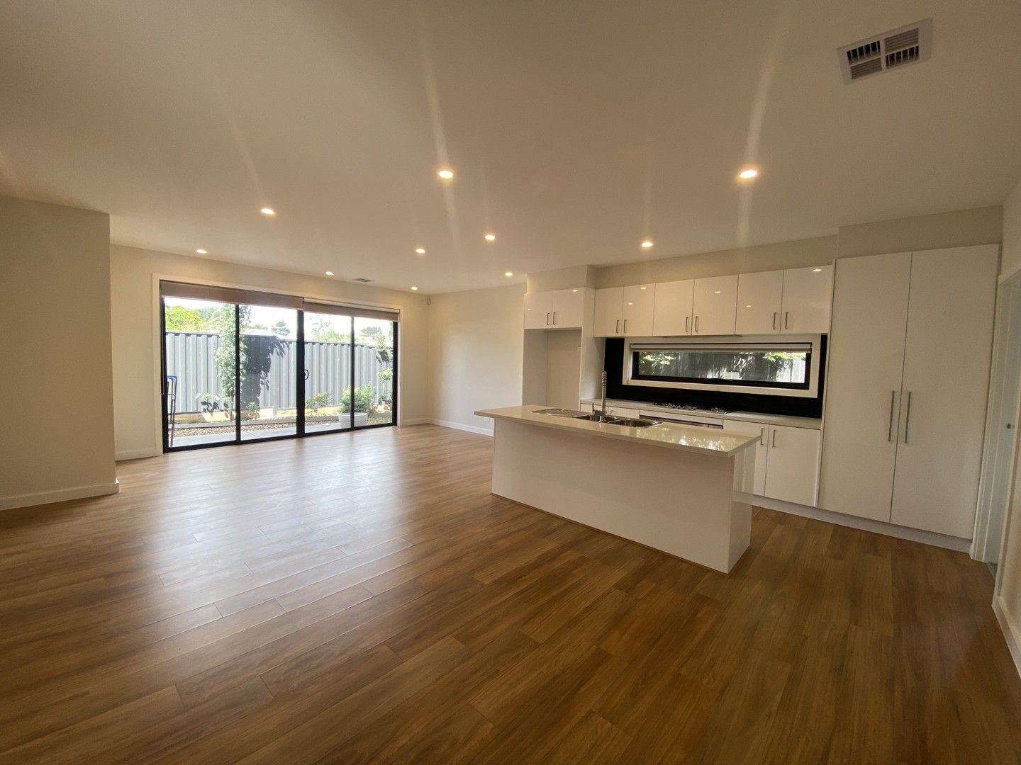 3 bedrooms Townhouse in 3/153 Melbourne Avenue GLENROY VIC, 3046