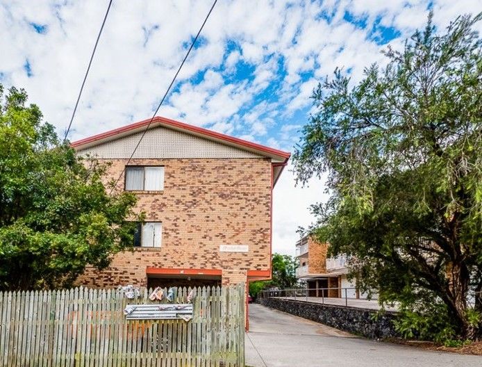 2 bedrooms Apartment / Unit / Flat in 5/64 Wellington Street COORPAROO QLD, 4151
