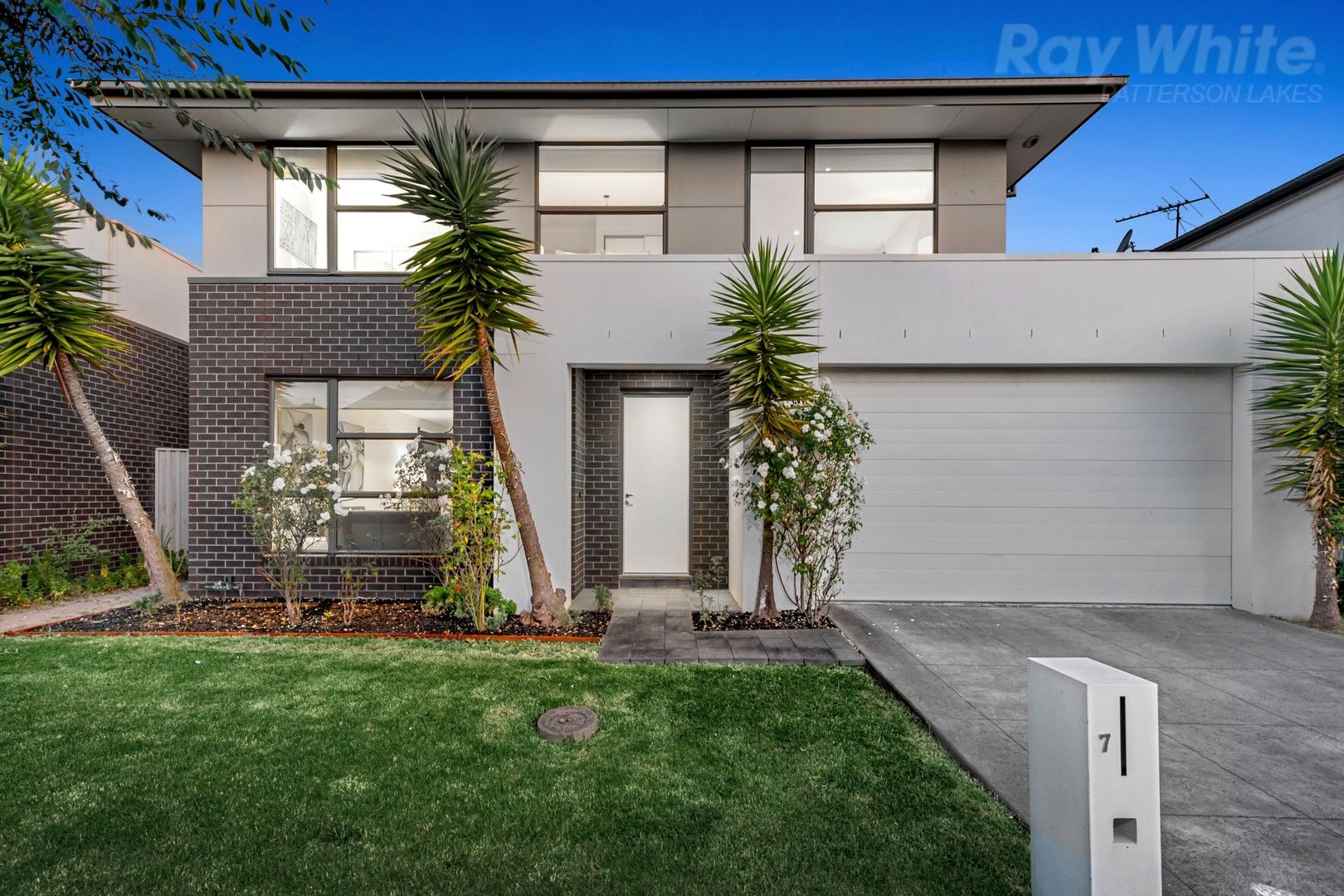 7 Beluga Street, Waterways VIC 3195, Image 0