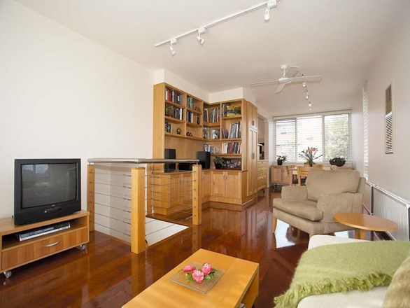 1/14 Tennyson Street, St Kilda VIC 3182