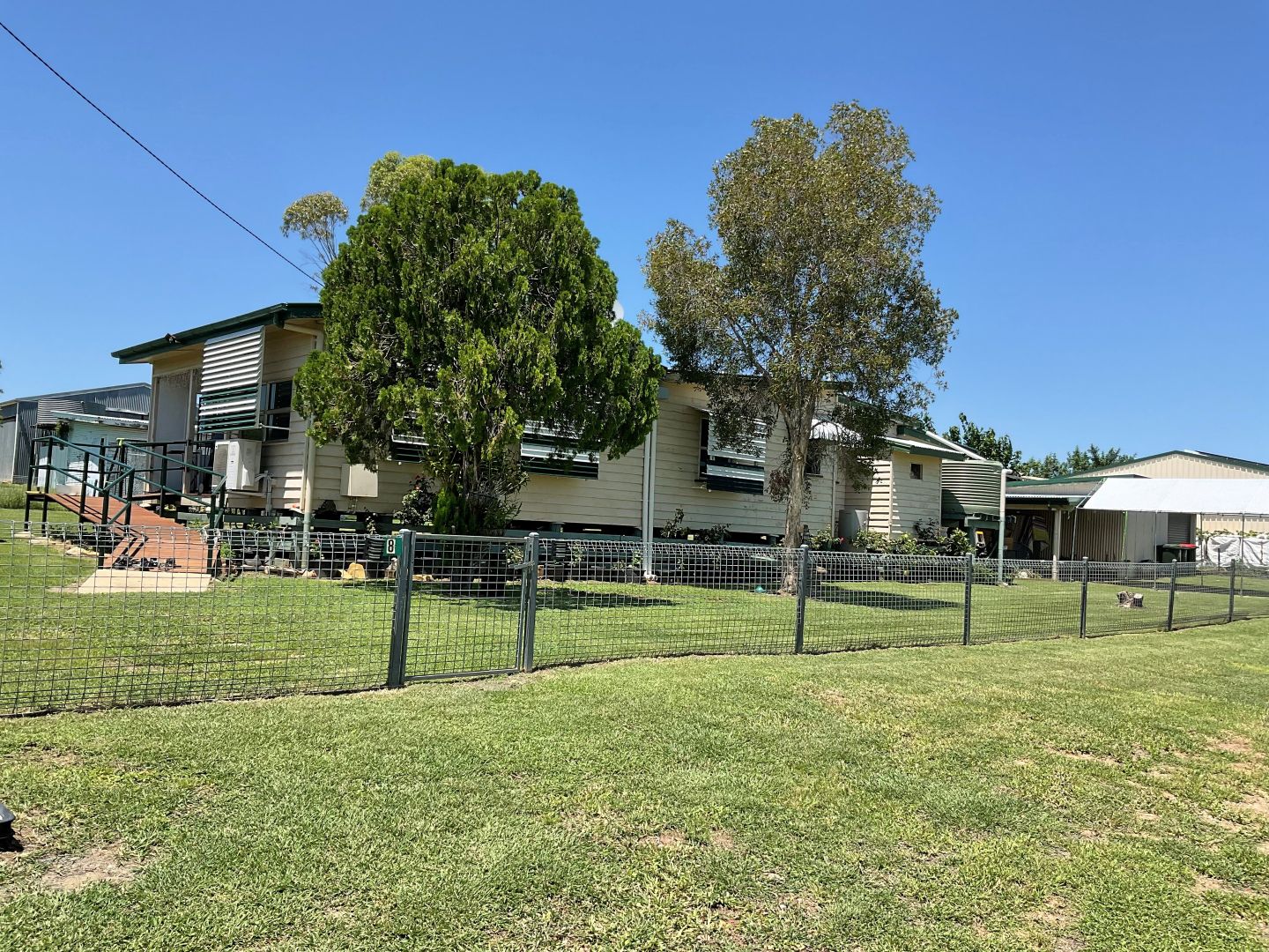 8 Crescent Avenue, Taroom QLD 4420 Domain