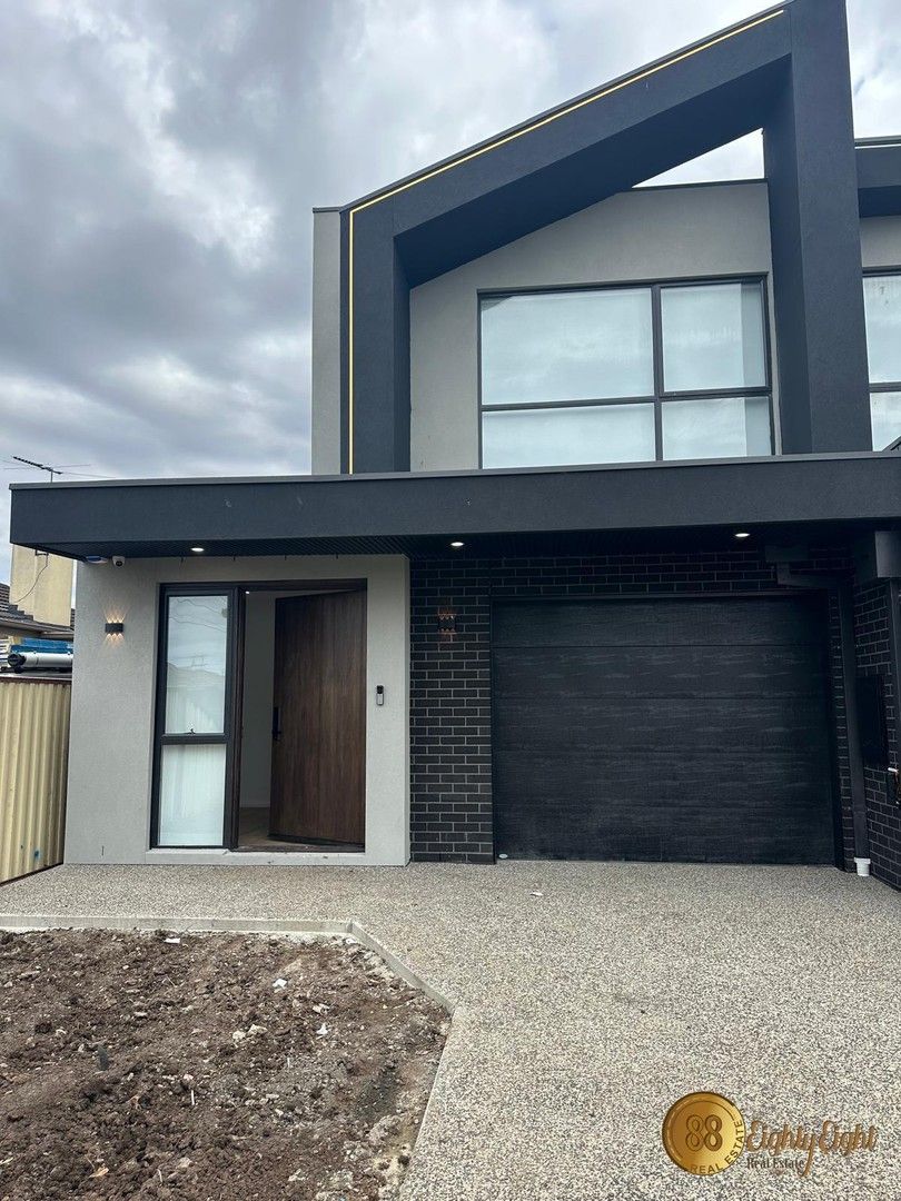 4 bedrooms House in 53 Lois Street ST ALBANS VIC, 3021