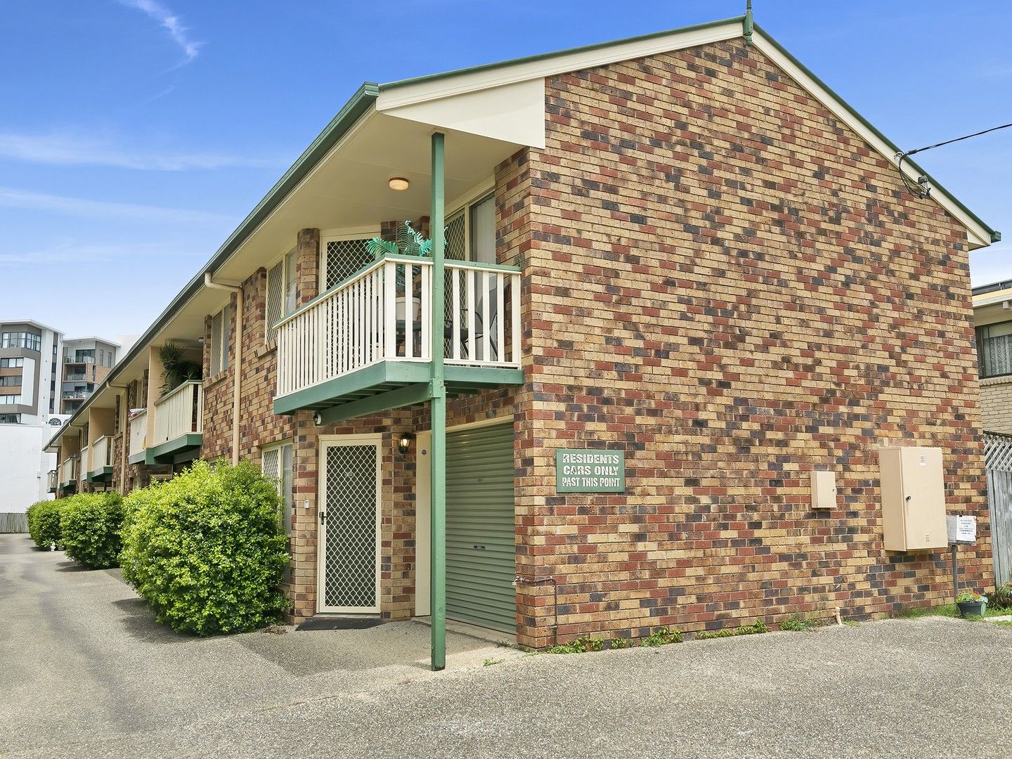 2 bedrooms Townhouse in 1/27 Baden Powell Street MAROOCHYDORE QLD, 4558