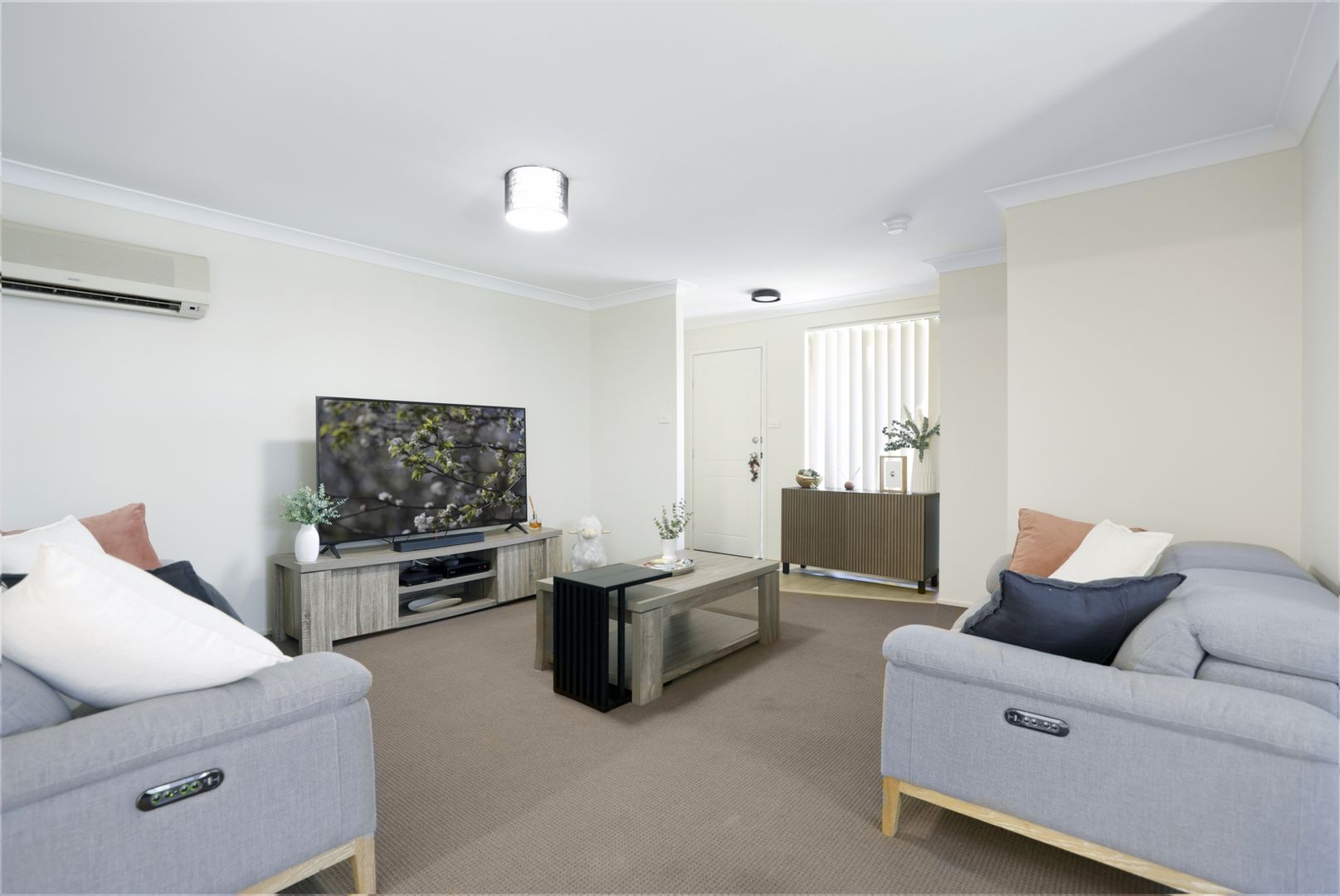 17 Yuroka Street, Glenmore Park NSW 2745, Image 2