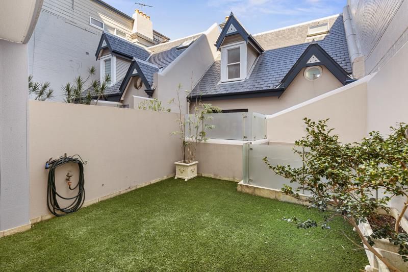 2 bedrooms House in 2/41 East Esplanade MANLY NSW, 2095