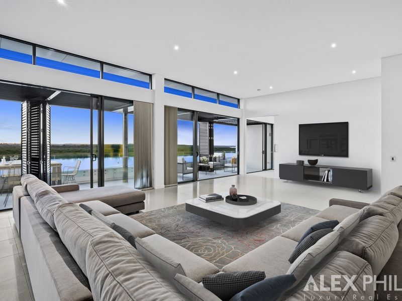 6604/6 Penthouse Marina Promenade Salacia Waters, Paradise Point QLD