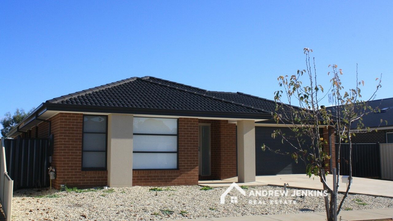 4 bedrooms House in 6 Newcastle St COBRAM VIC, 3644