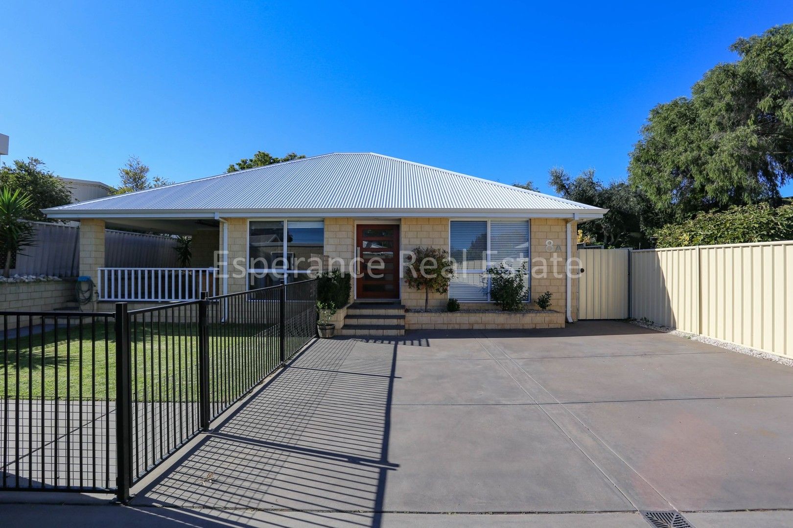 3 bedrooms House in 8A Coleman Street ESPERANCE WA, 6450