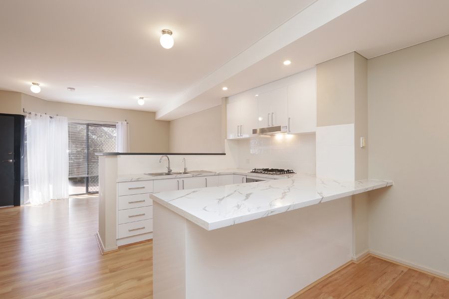 3 bedrooms Townhouse in 2/342 Canning Highway COMO WA, 6152