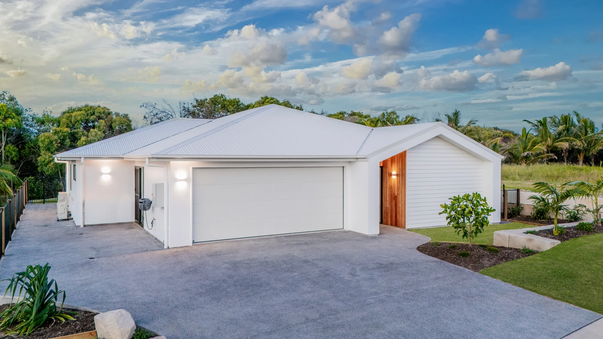 11/3 Beaches Village Circuit, Agnes Water QLD 4677
