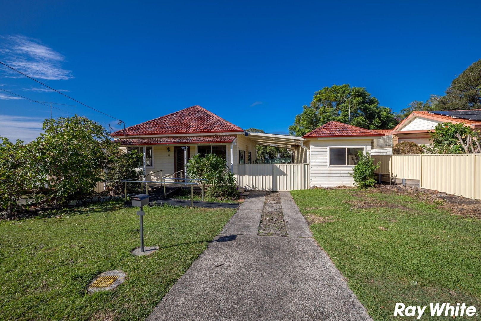 4 bedrooms House in 22 Carribean Avenue FORSTER NSW, 2428