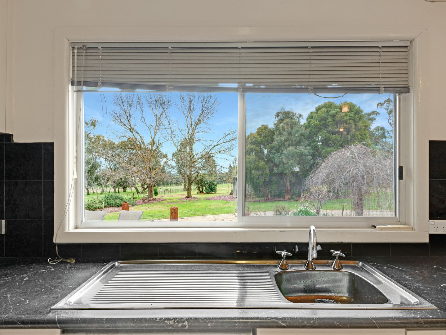 1884 Wangaratta Kilfeera Road, Hansonville VIC 3675, Image 2