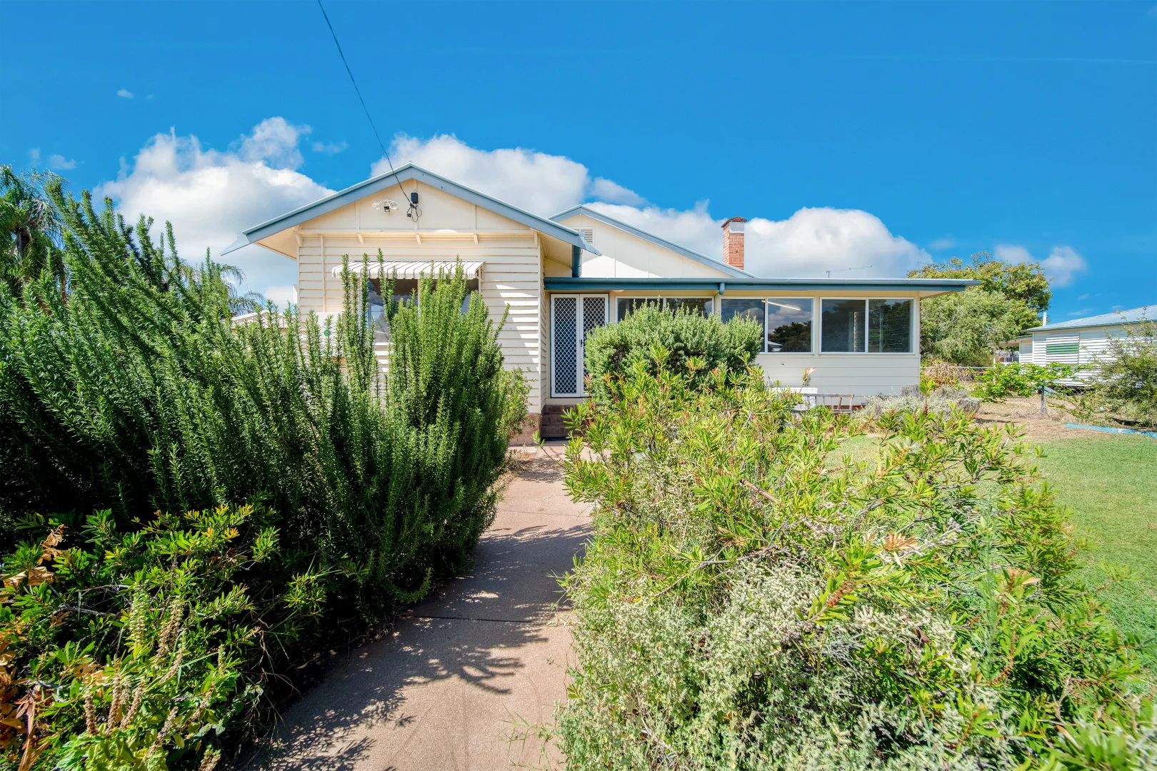 Additional image 20 of 28 Theresa Street, Emerald QLD 4720